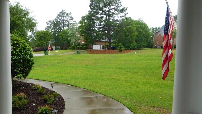 Building Photo - 400 Beaumont Park Cir