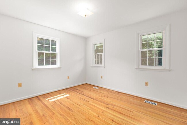 Building Photo - 18136 Pepmeier Hill Rd