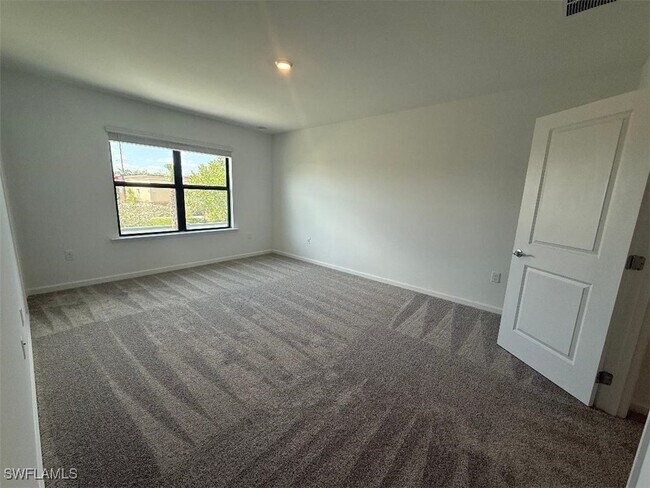 Building Photo - 13008 Luminary Wy