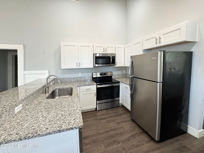 Building Photo - 2745 Gilmore St