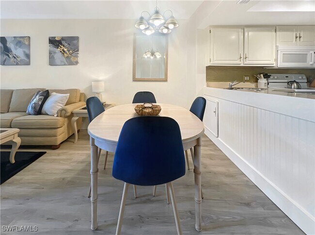 Building Photo - 600 Neapolitan Way