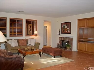 Building Photo - 1622 W Mammoth Dr