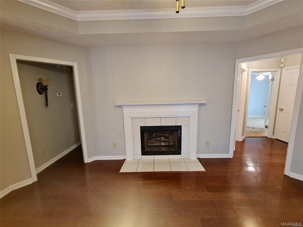 Building Photo - 6604 English Oak Ct