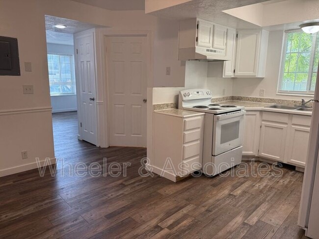 Building Photo - 1083 S 1200 W