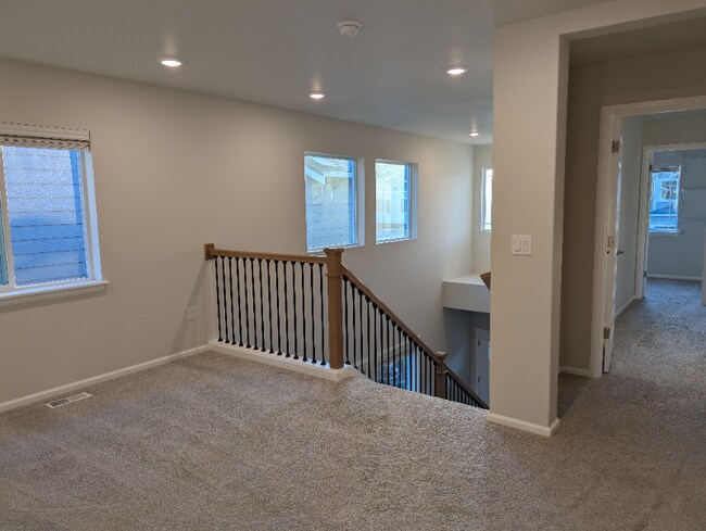 Building Photo - 912 119th Ave SE