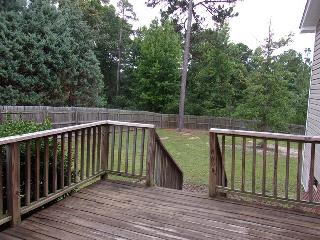 Building Photo - 1095 Magnolia Dr