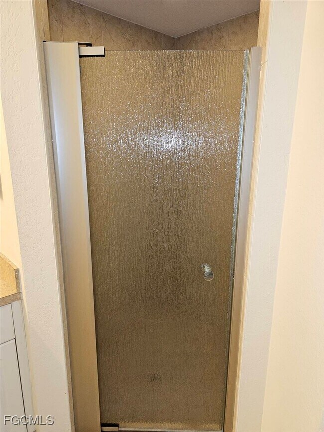 Building Photo - 1900 NW 33rd Ave