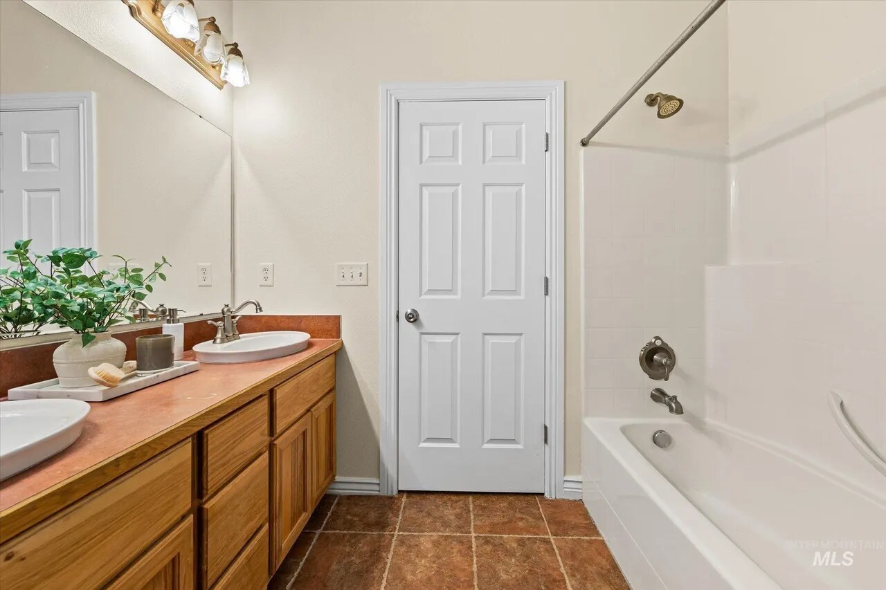 Building Photo - 1603 N 29th St