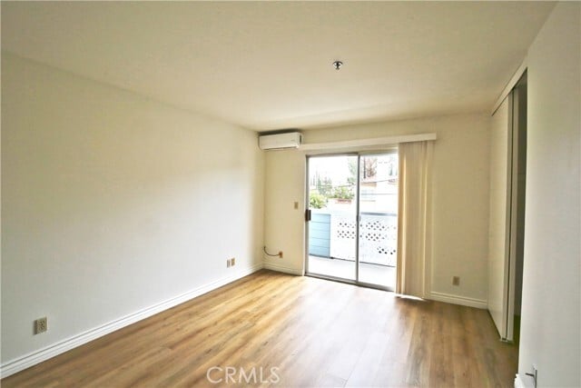 Building Photo - 1211 Huntington Dr