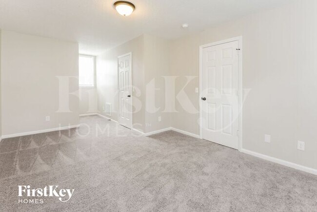 Building Photo - 208 Guinevere Ct