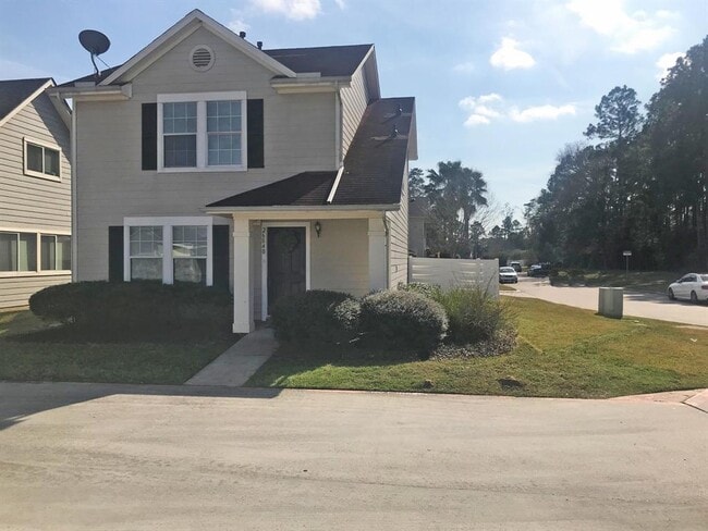 Building Photo - 26840 Wellington Ct