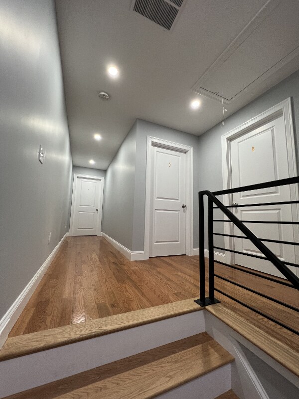 Building Photo - 158B Beacon St