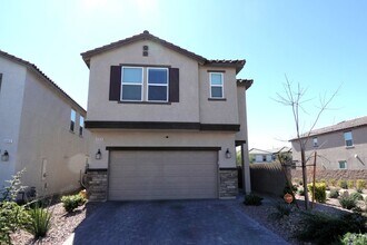 Building Photo - Coming Soon! 5/BR 4/BA Home in Gated Community