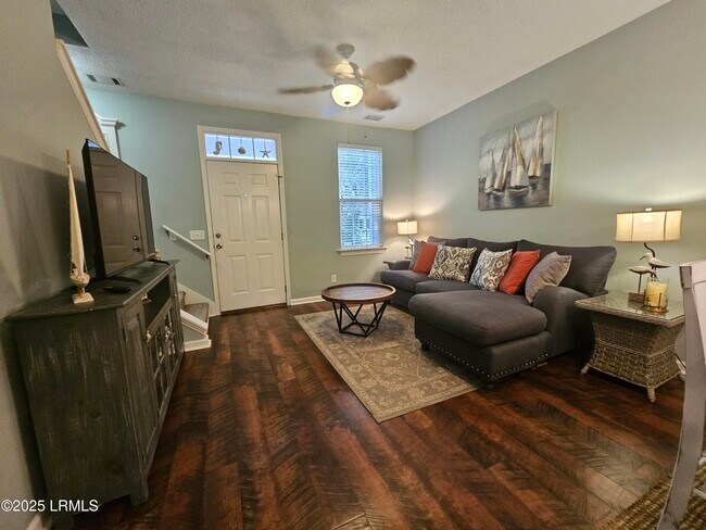 Building Photo - 1105 13th St