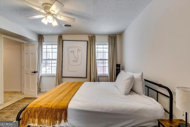 Building Photo - 193 S Kite Lake Rd