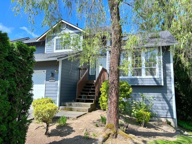 Building Photo - Spacious Upgraded Bothell/North Kirkland Home!