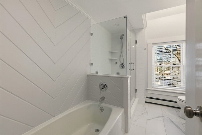 Building Photo - 25 Munroe St