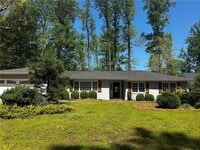Building Photo - 265 Pebble Trail