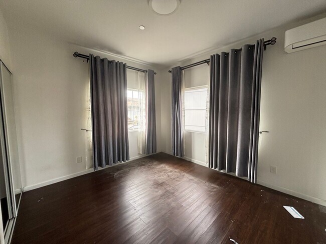 Building Photo - 1654 Olona Ln