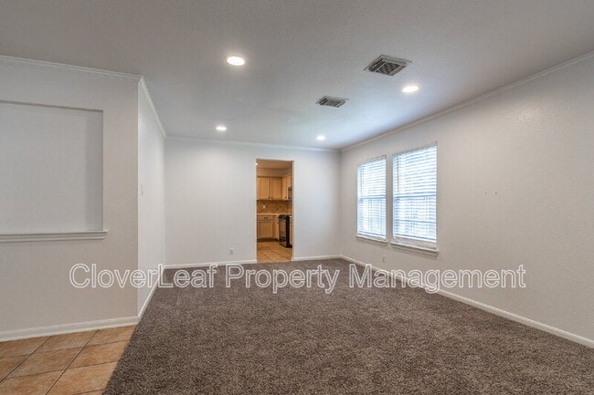 Building Photo - 108 Snowberry Dr