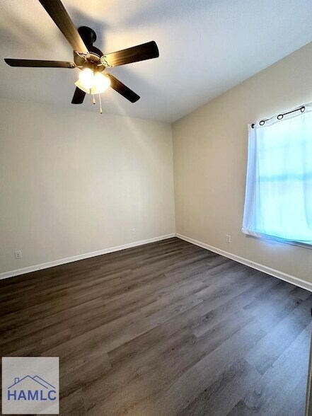 Building Photo - 60 Creekside Dr N West