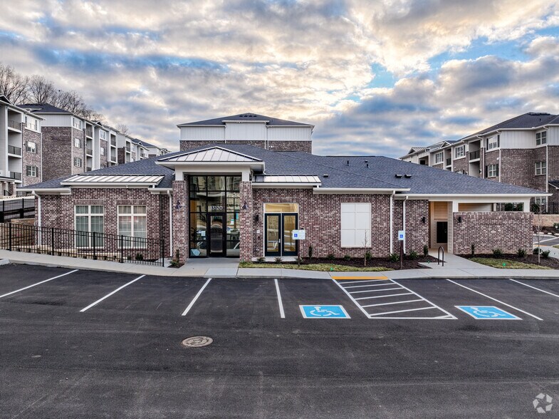 Farragut Junction 13120 Royal Palm Way Farragut TN 37934 Apartment Finder