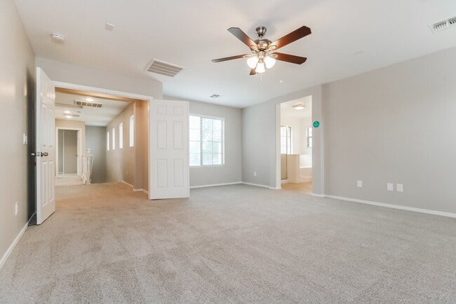 Building Photo - 15410 W Laurel Ln