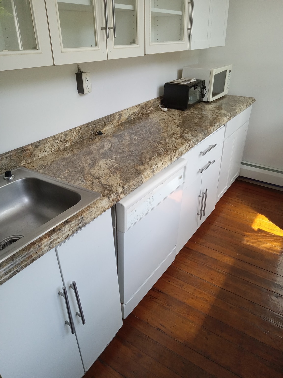 Apt 3 - kitchen - 523 E State St
