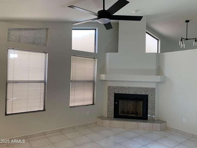 Building Photo - 15440 N 50th Pl