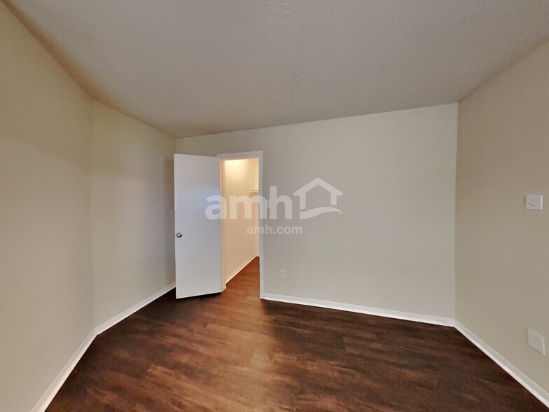 Building Photo - 2414 Teal Run Place Dr