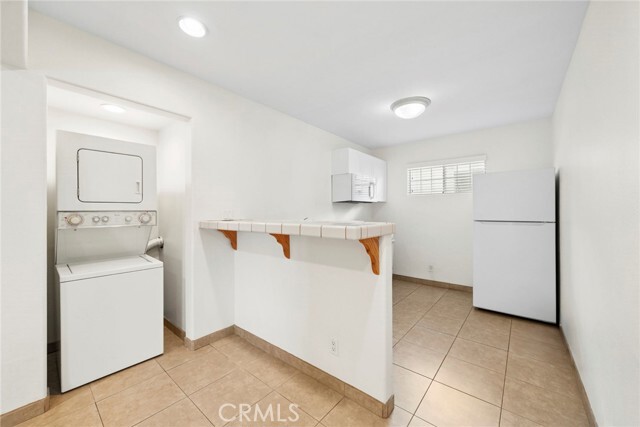 Building Photo - 221 Cabrillo St