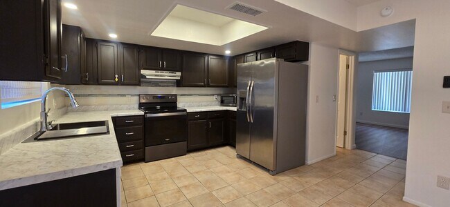 Building Photo - 16510 E Palisades Blvd