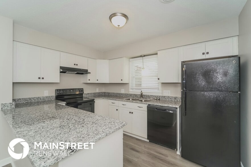 Building Photo - 8601 Sunflower Rd