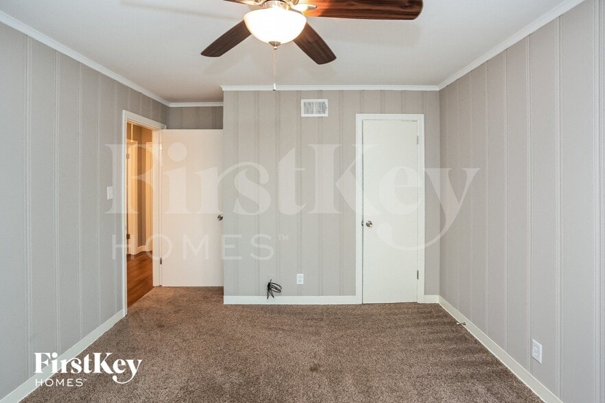 Building Photo - 4549 Leatherwood Ave