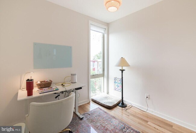 Building Photo - 2029 E Huntingdon St