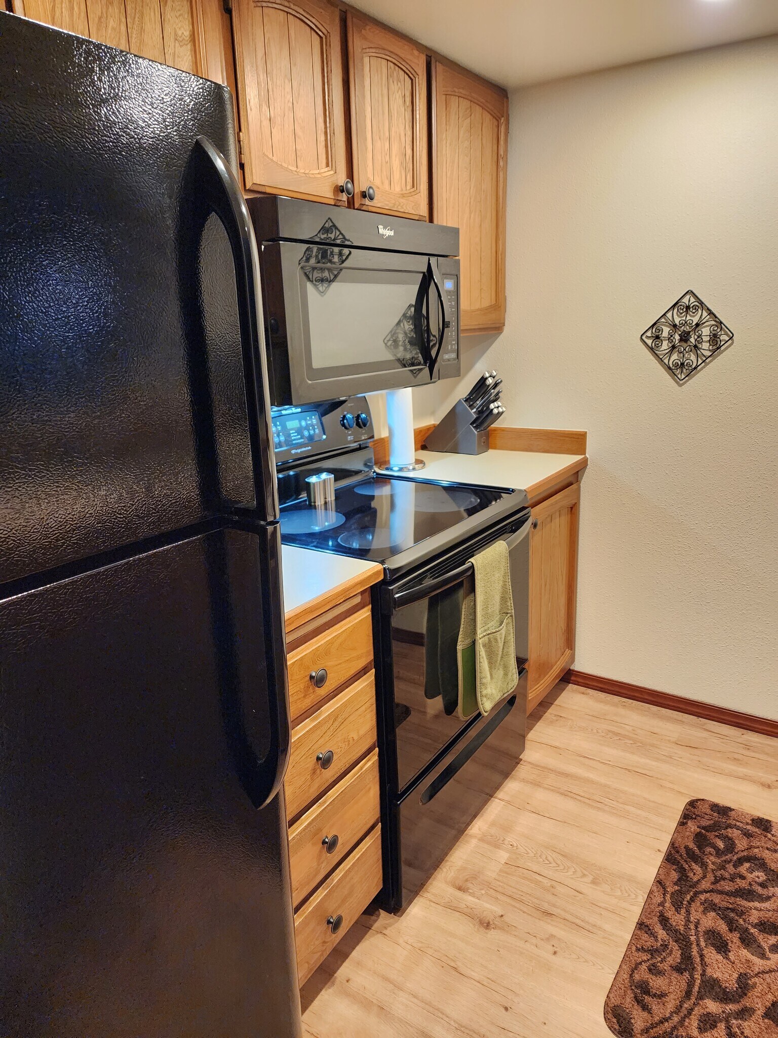 Building Photo - 9645 Independence Dr