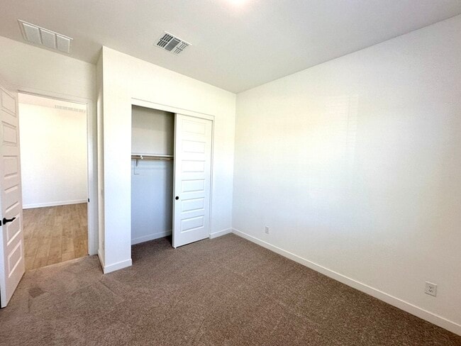 Building Photo - Fantastic "Holly" floor plan in Bella Vista Farms