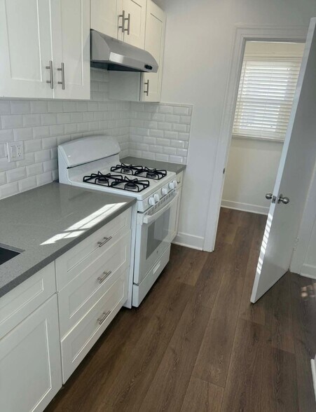 Building Photo - 2231 Ellendale Pl