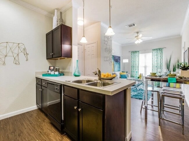 Building Photo - 14722 Nacogdoches Rd