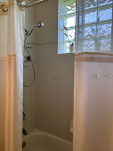 Building Photo - 252 Golf Club Dr