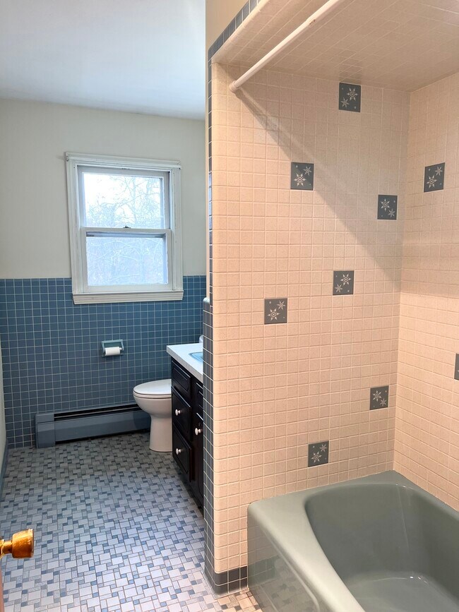 Building Photo - 524 Saybrook Rd