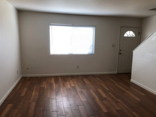 Building Photo - Beautiful Condo for Rent