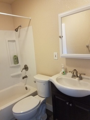 Building Photo - 32 N 9th Ave