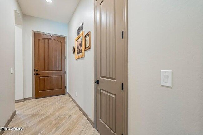 Building Photo - 3924 E Pinto Dr