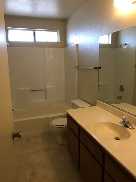 Building Photo - LOVELY 4 BEDROOM HOME IN APPLE VALLEY