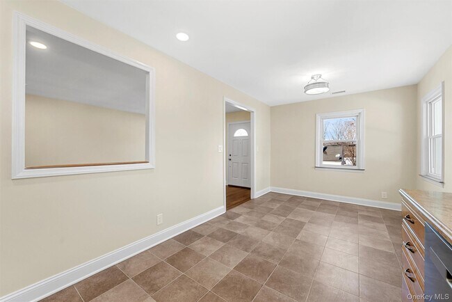 Building Photo - 913 Parkway Pl