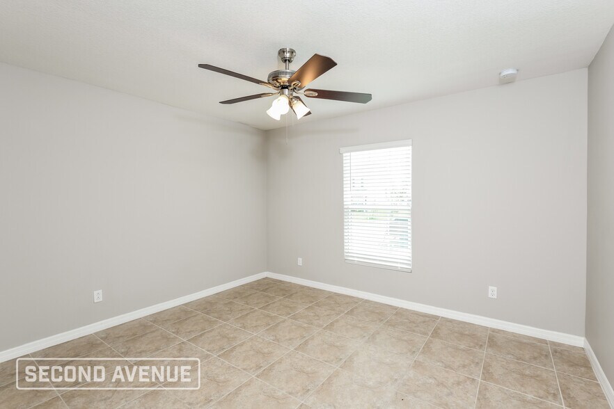 Building Photo - 1312 Vancouver Ave SE