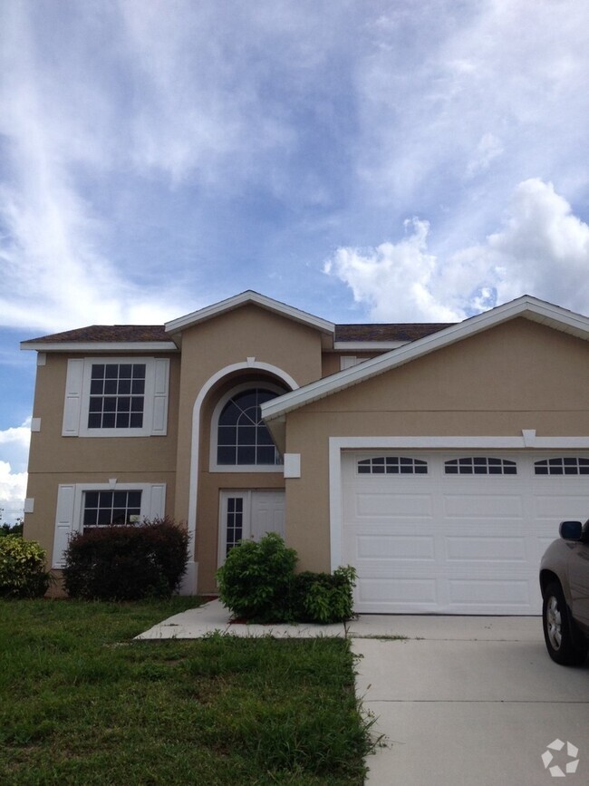 Building Photo - 4 Bedroom, 2 Bath home in Savannah Estates