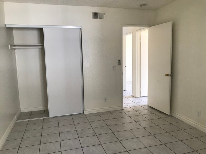 Master bedroom entrance - 1219 Savona Pl