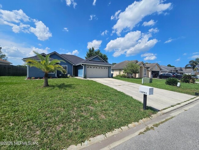 Building Photo - 13041 Staffordshire Dr S